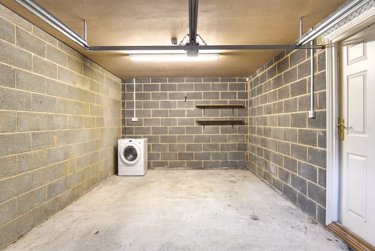 Belgravia Gardens, Roundhay, LS8, photo 24