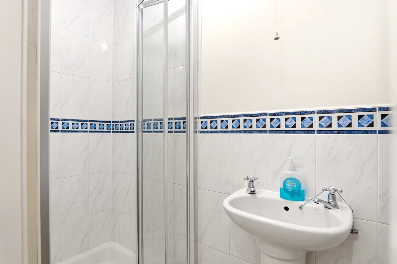 Belgravia Gardens, Roundhay, LS8, photo 22