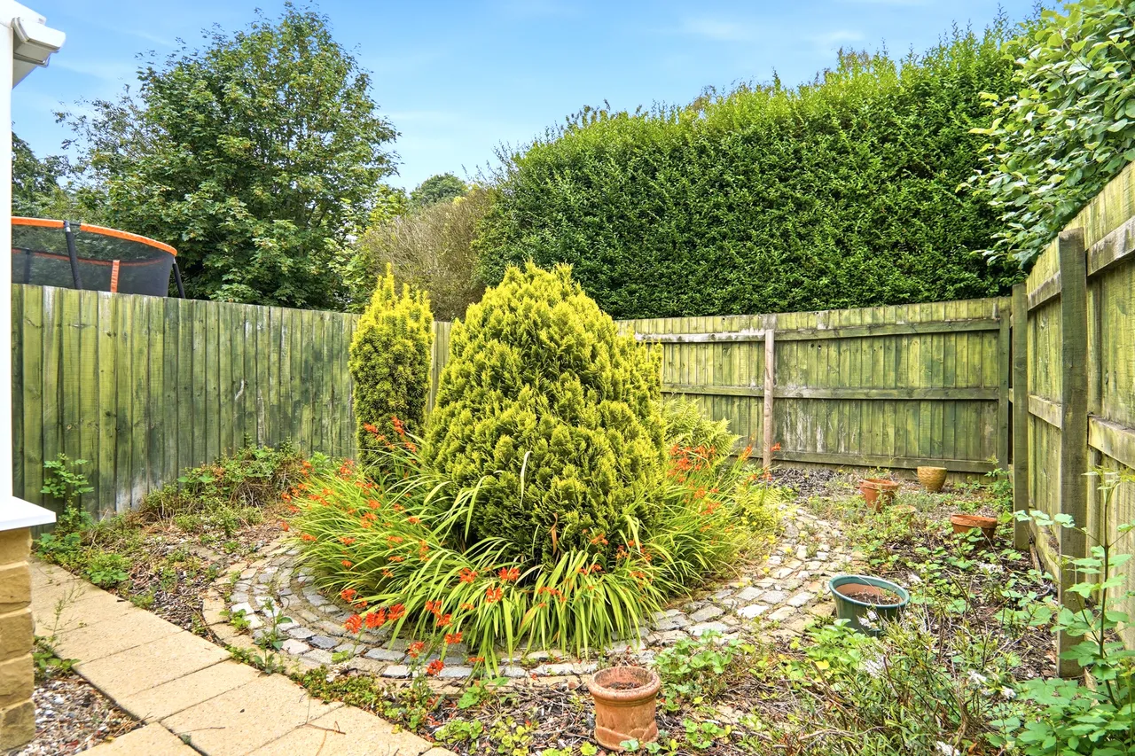 Belgravia Gardens, Roundhay, LS8, photo 25
