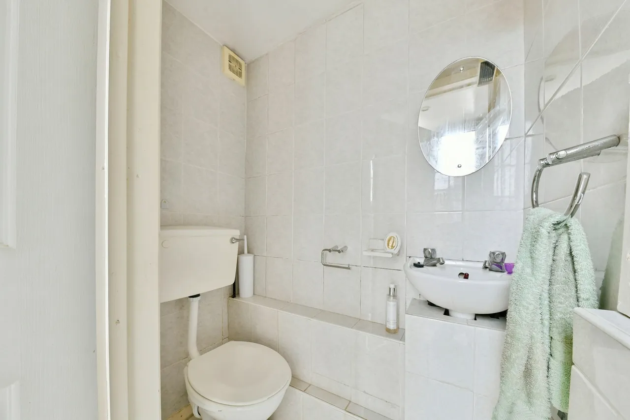 Chester Road, Stevenage, Hertfordshire, SG1, photo 33