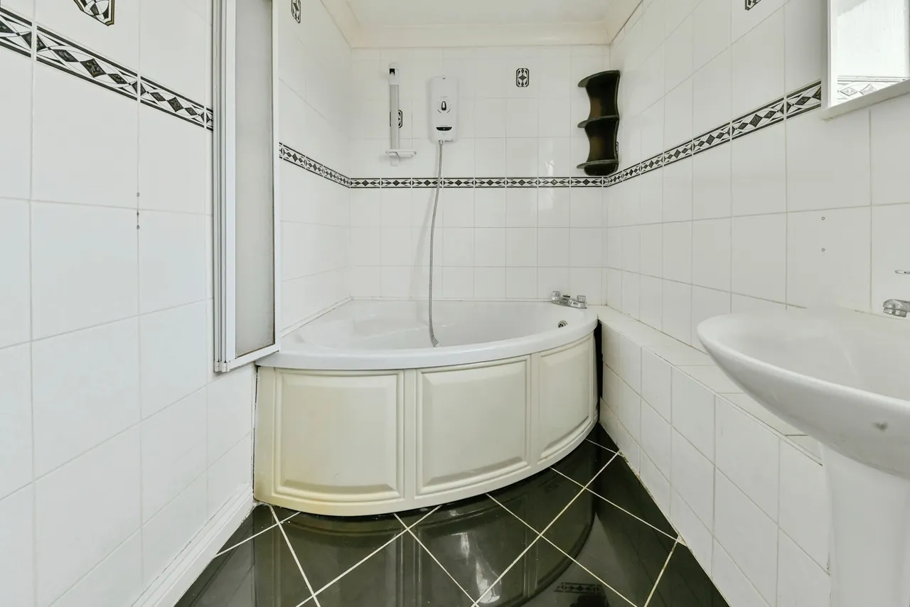 Chester Road, Stevenage, Hertfordshire, SG1, photo 27