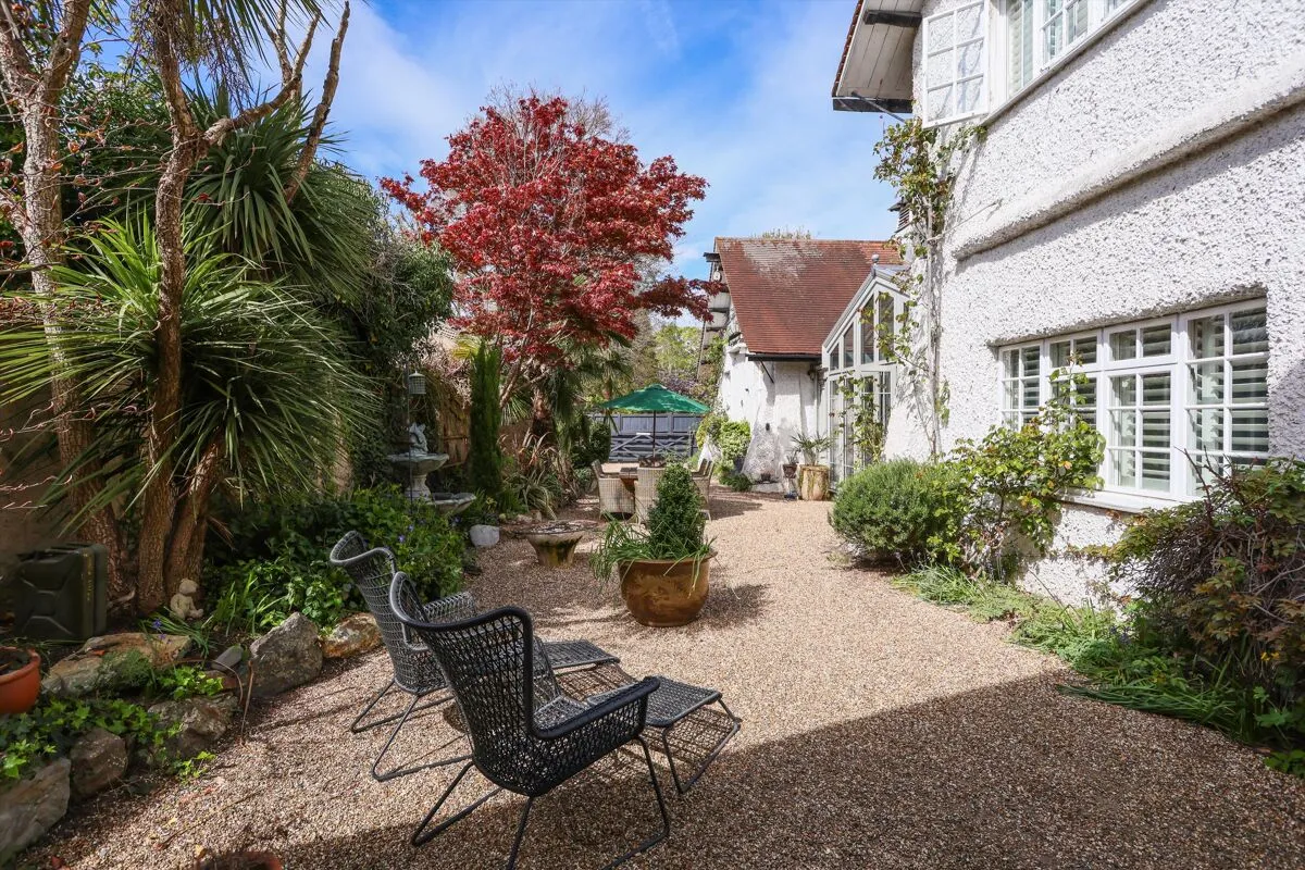 Oatlands Drive, Weybridge, KT13, photo 26