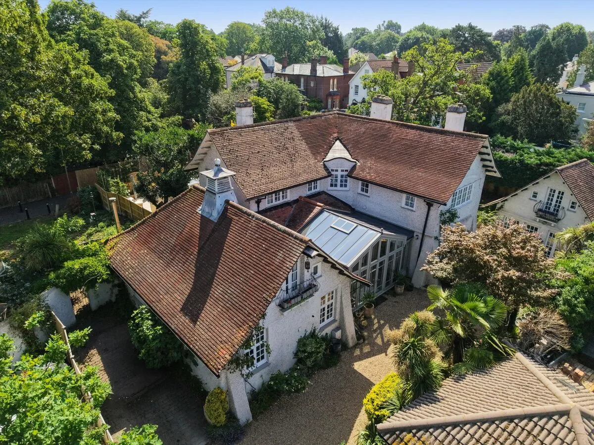 5 bed house for sale, Oatlands Drive, Weybridge, KT13