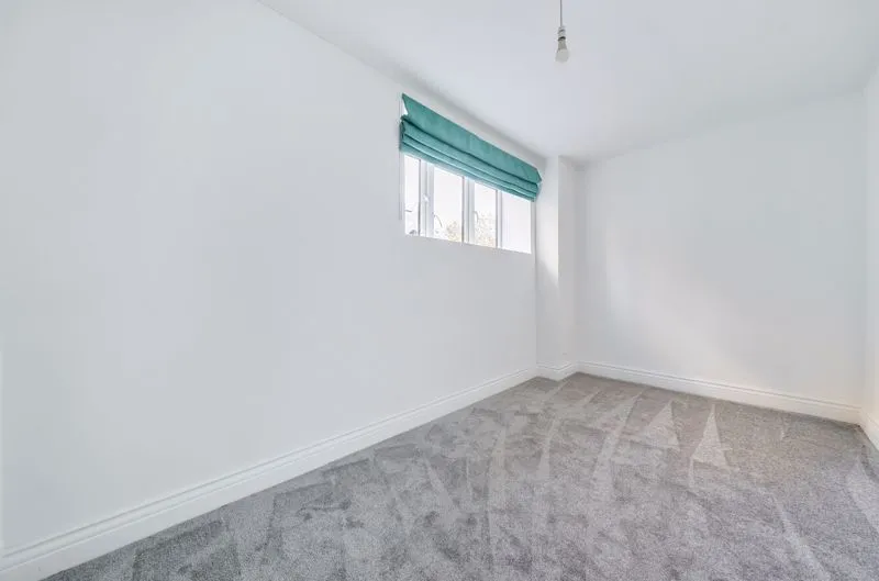 Southend Crescent, Flat 1 18 Southend Crescent London London, London, Greater London, SE92SB, photo 6