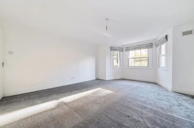 Southend Crescent, Flat 1 18 Southend Crescent London London, London, Greater London, SE92SB, photo 8