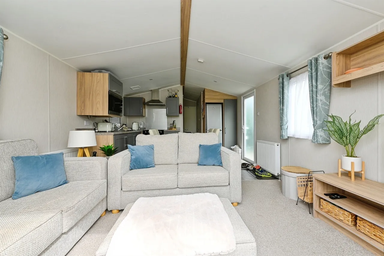 Manor Road, Manor Park, PE36, photo 8