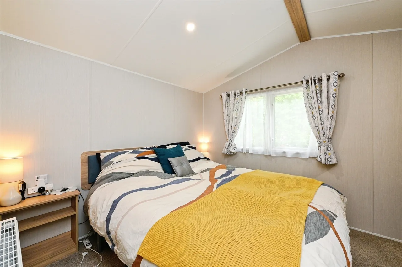 Manor Road, Manor Park, PE36, photo 10