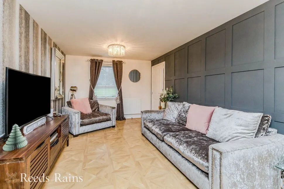 Juniper Avenue, Somerford, Cheshire, CW12, photo 6