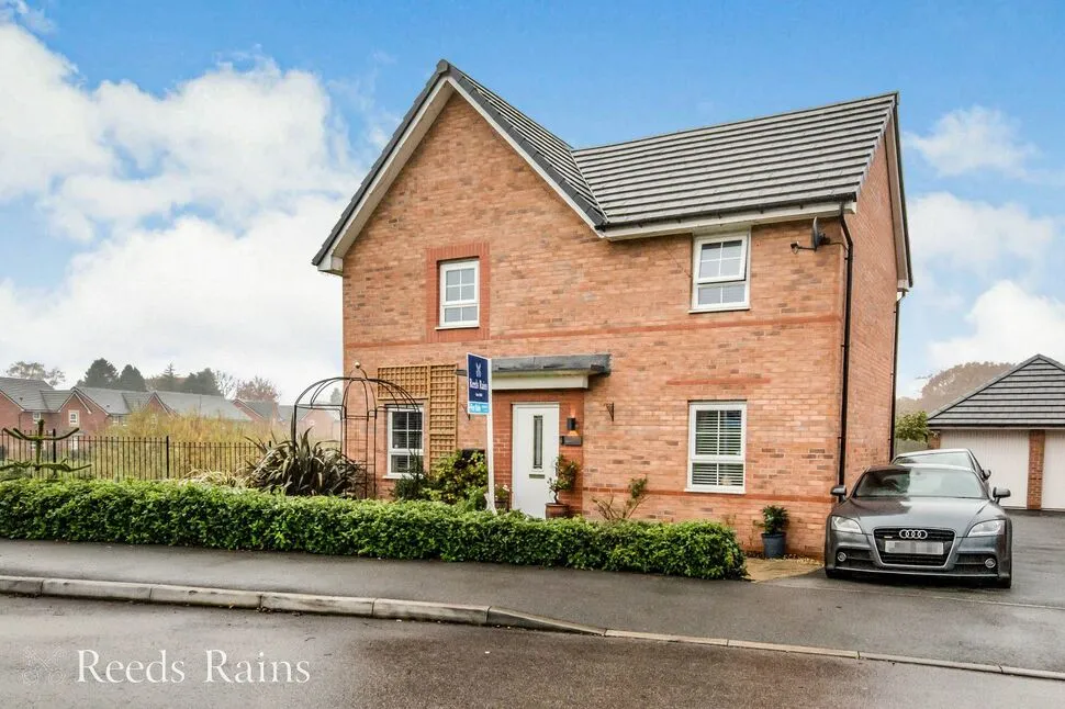 Juniper Avenue, Somerford, Cheshire, CW12, photo 2