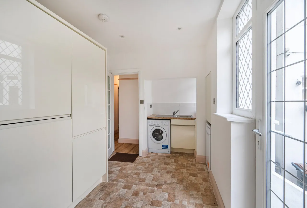 Buck Lane, London, NW9 0QG, photo 3