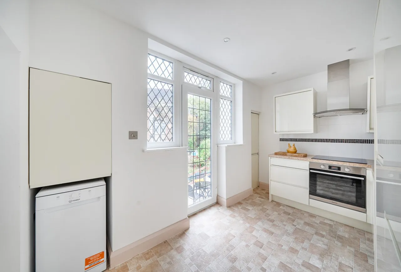Buck Lane, London, NW9 0QG, photo 5