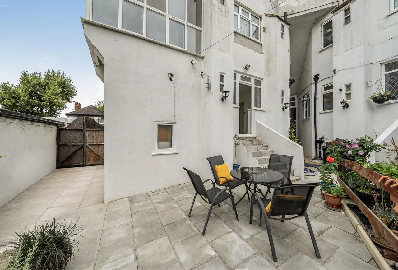 Buck Lane, London, NW9 0QG, photo 12