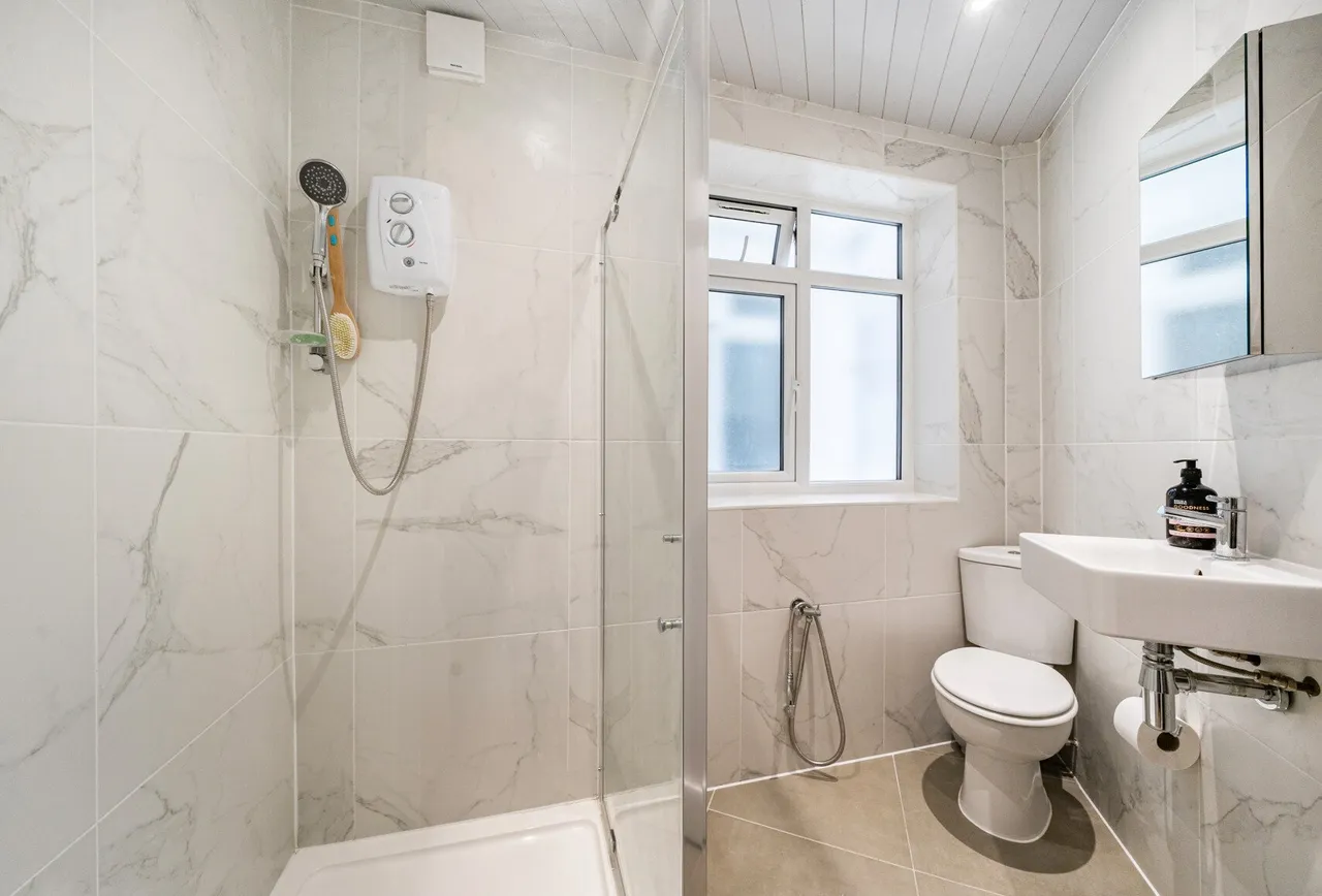 Buck Lane, London, NW9 0QG, photo 7