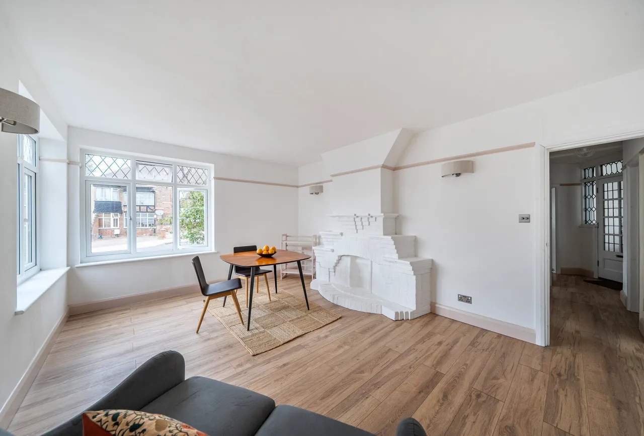 2 bed flat for sale — Buck Lane, London, NW9 0QG