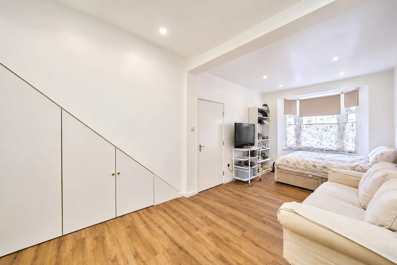 Faringford Road, London, E15, photo 2