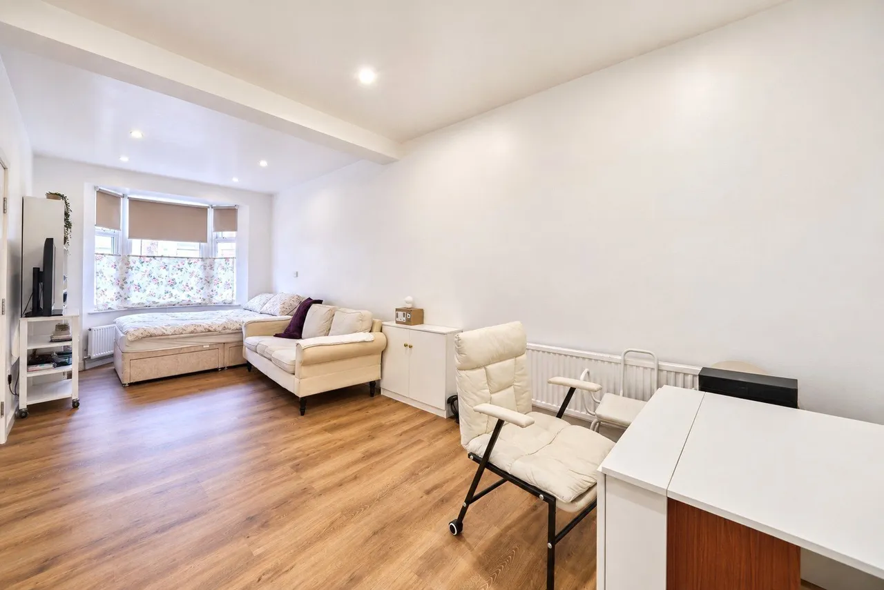 Faringford Road, London, E15, photo 3