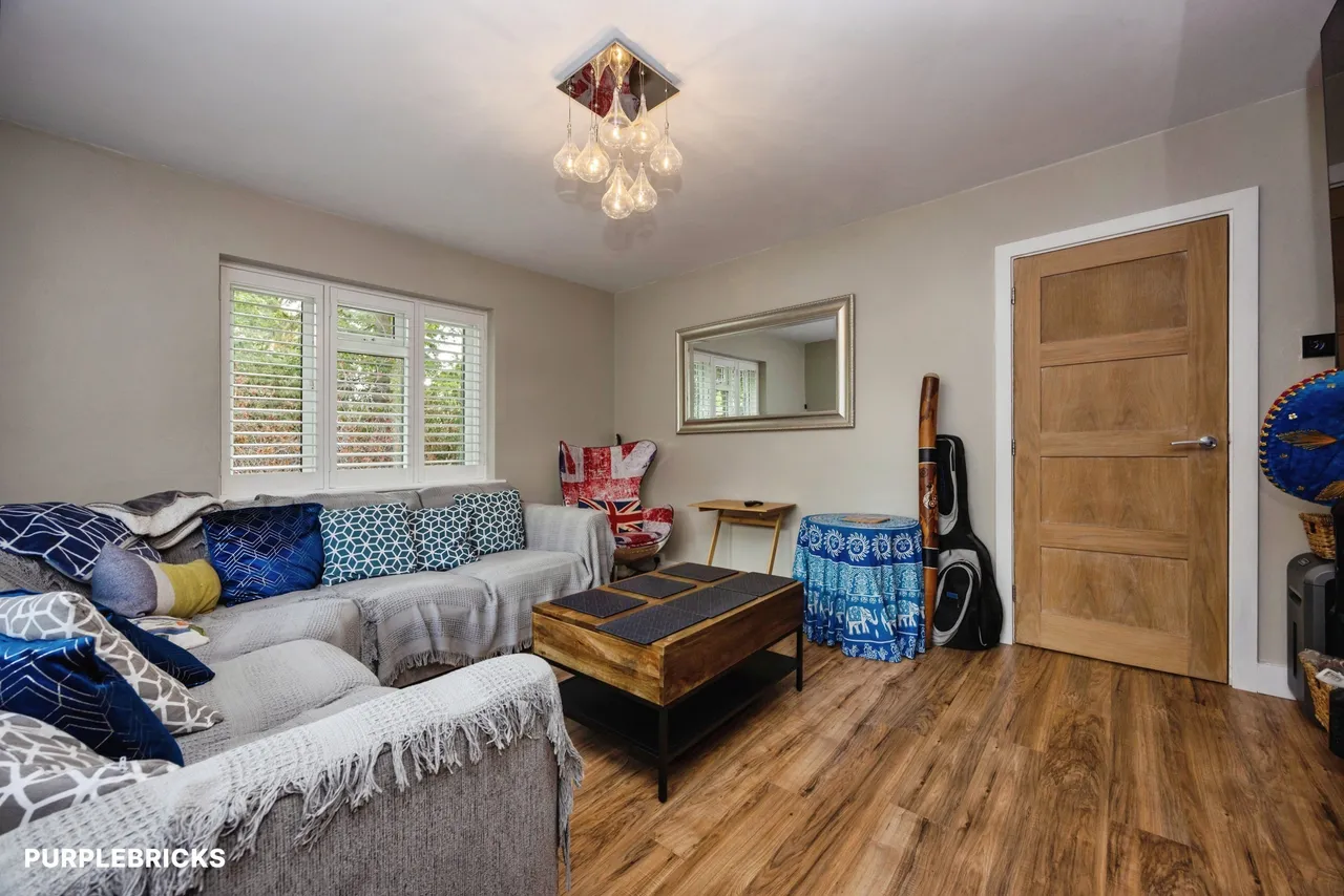Shaftesbury Road, Woking, GU22, photo 2