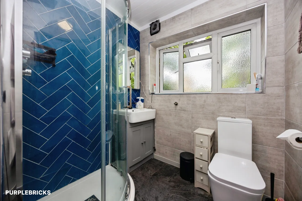 Shaftesbury Road, Woking, GU22, photo 16
