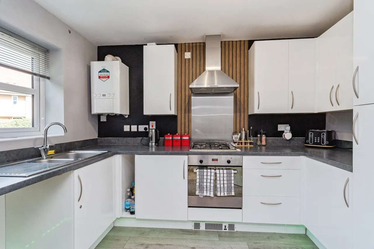 Raxster Drive, Telford, TF2, photo 3