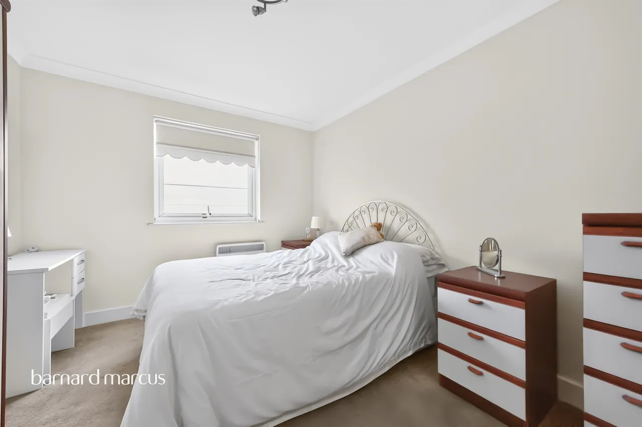 London Road, Cheam, SM3, photo 11