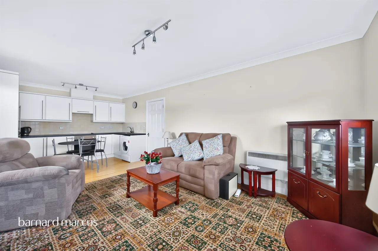 London Road, Cheam, SM3, photo 5