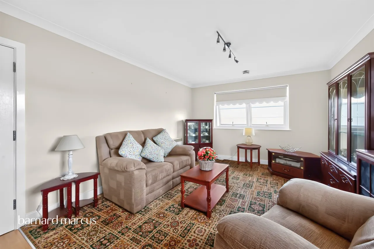 London Road, Cheam, SM3, photo 4