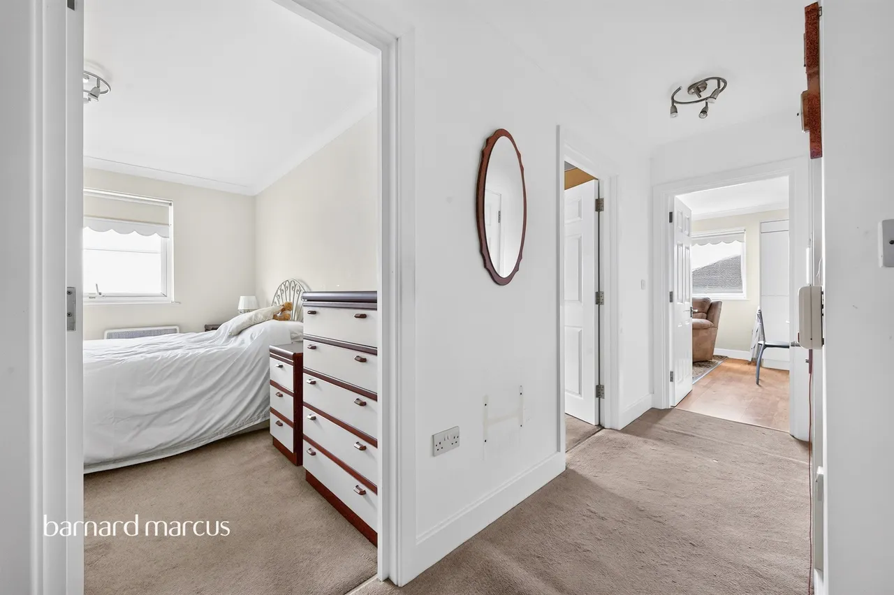 London Road, Cheam, SM3, photo 10