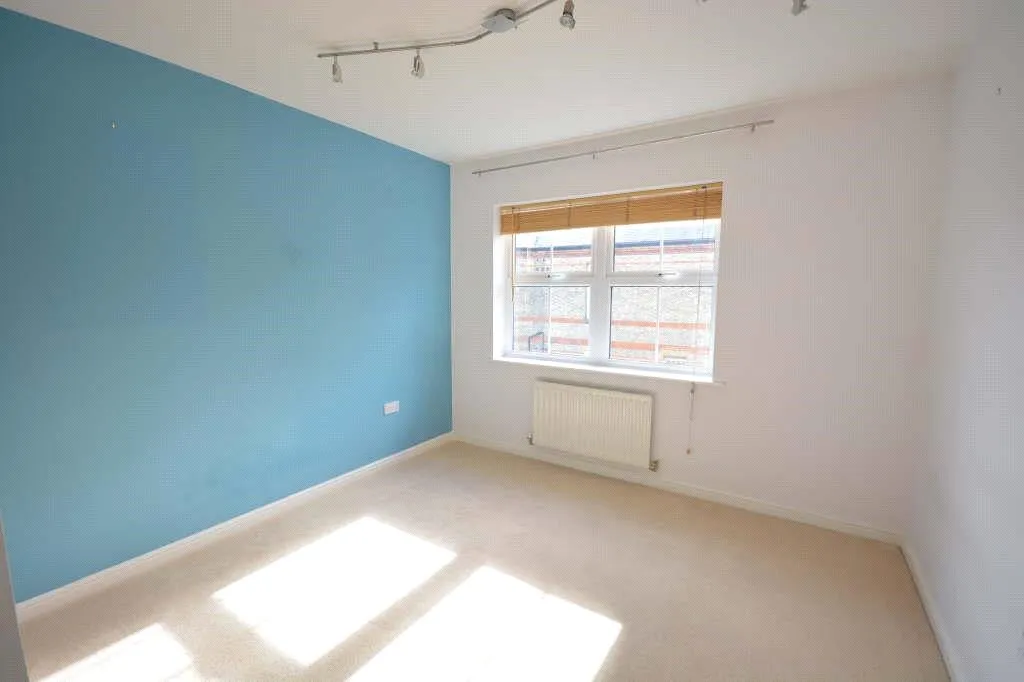Horton Crescent, Epsom, KT19, photo 6