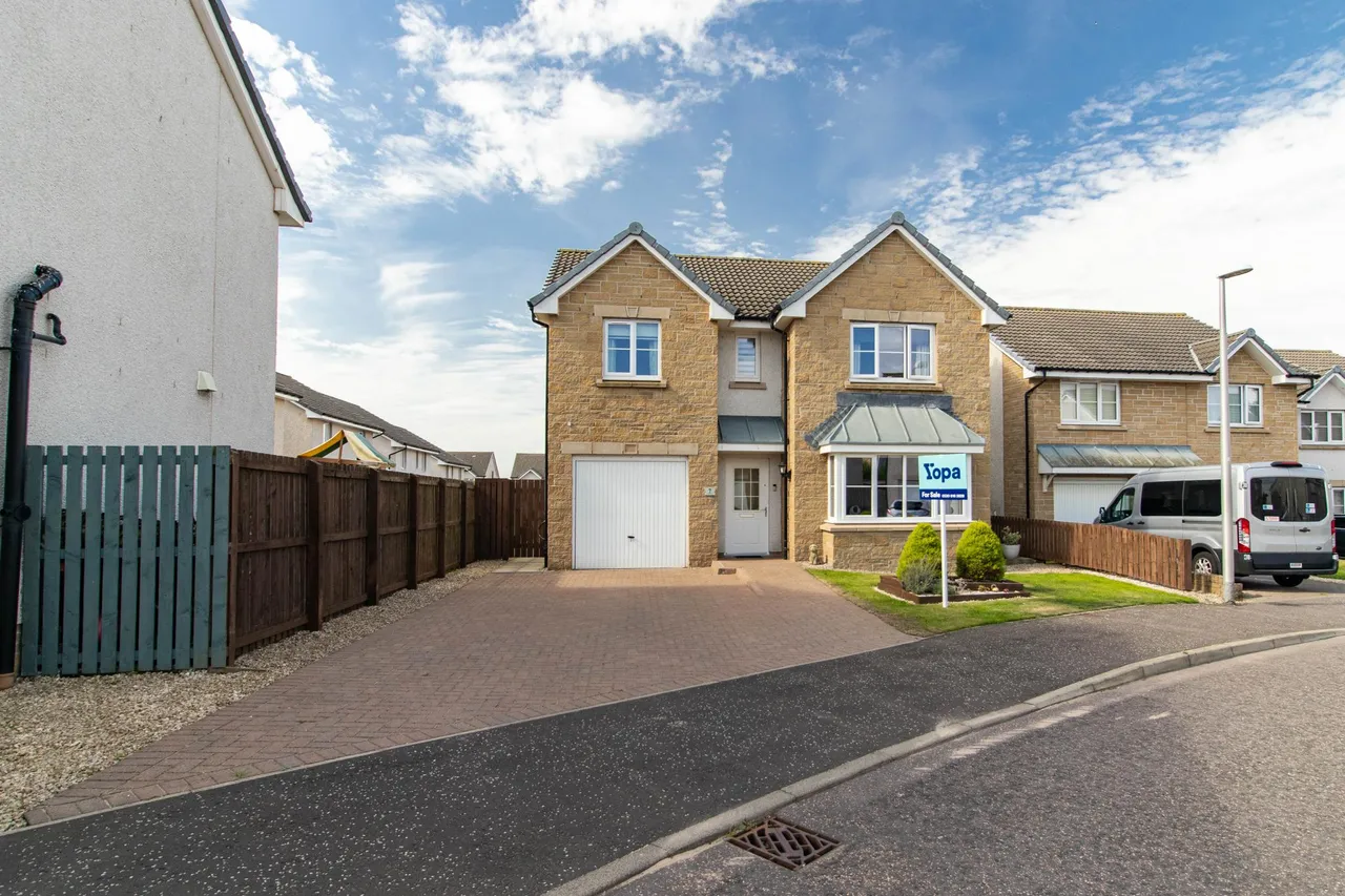 4 bed house for sale, Buick Drive, Arbroath, DD11