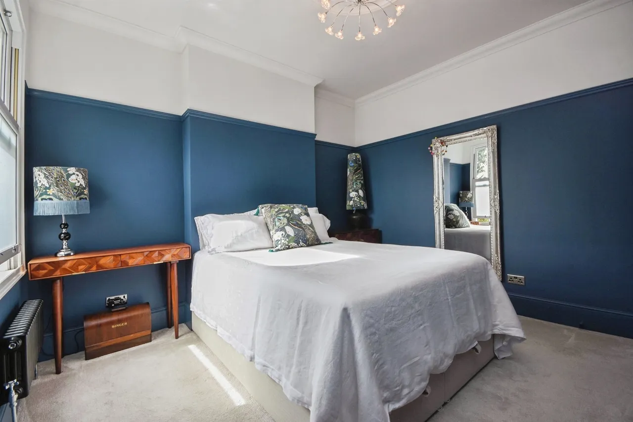 Brentwood Road, Romford, RM1, photo 16