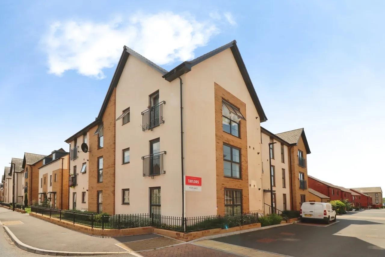 Cater Drive, Yate, Bristol, Gloucestershire, BS37, photo 2
