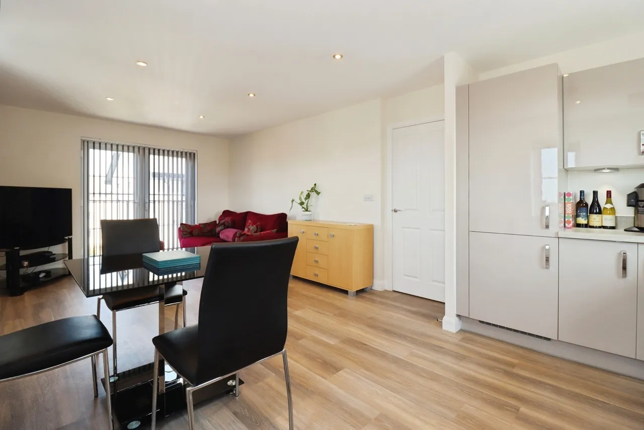 Cater Drive, Yate, Bristol, Gloucestershire, BS37, photo 8