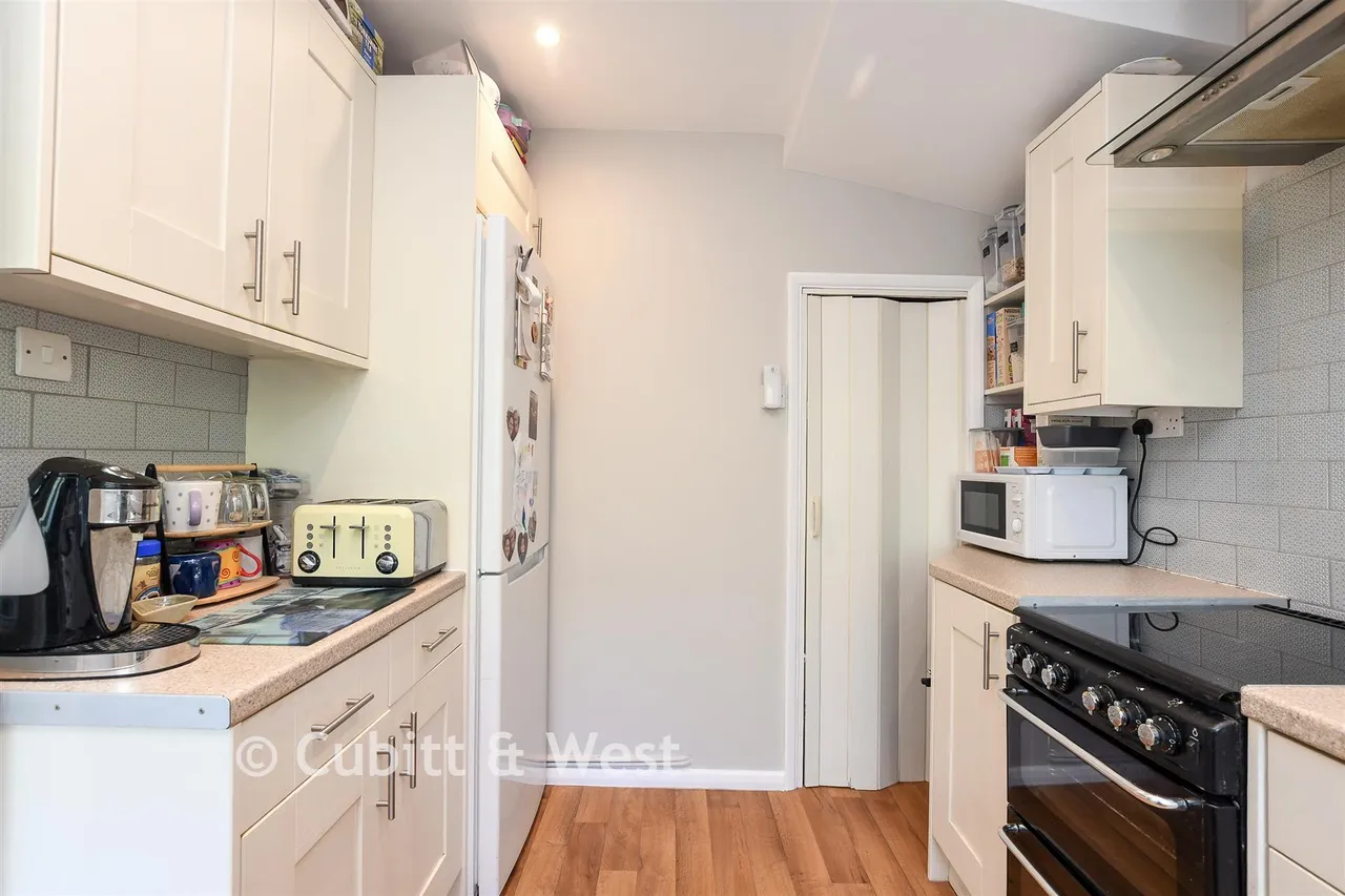 Woodcrest Walk, Reigate, RH2, photo 9