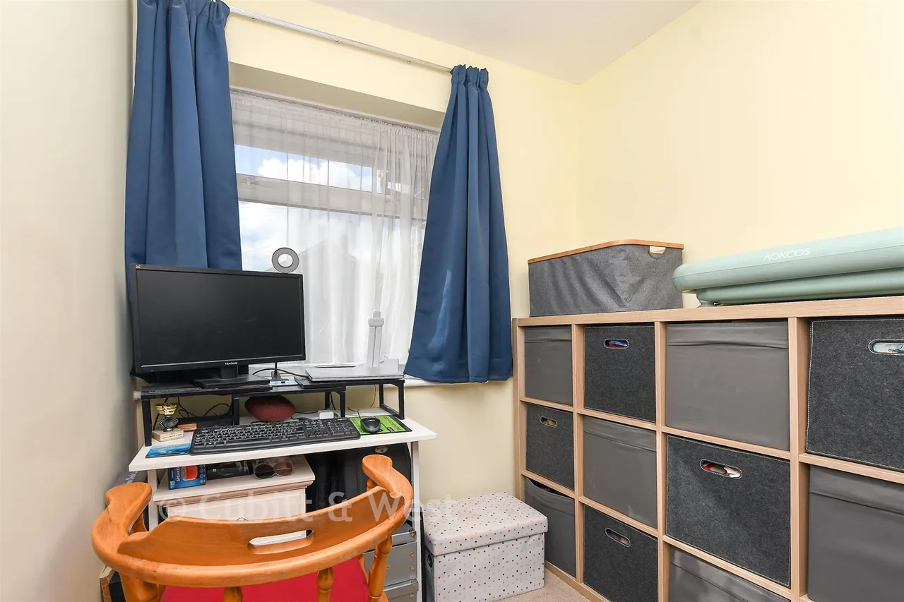 Woodcrest Walk, Reigate, RH2, photo 8
