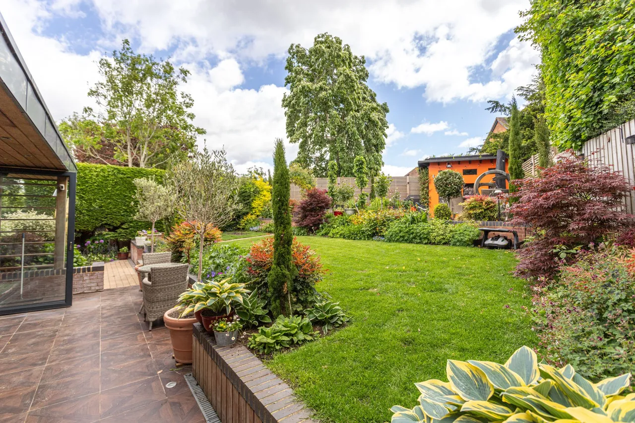 Waverley Close, Odiham, Hook, RG29 1AT, photo 23