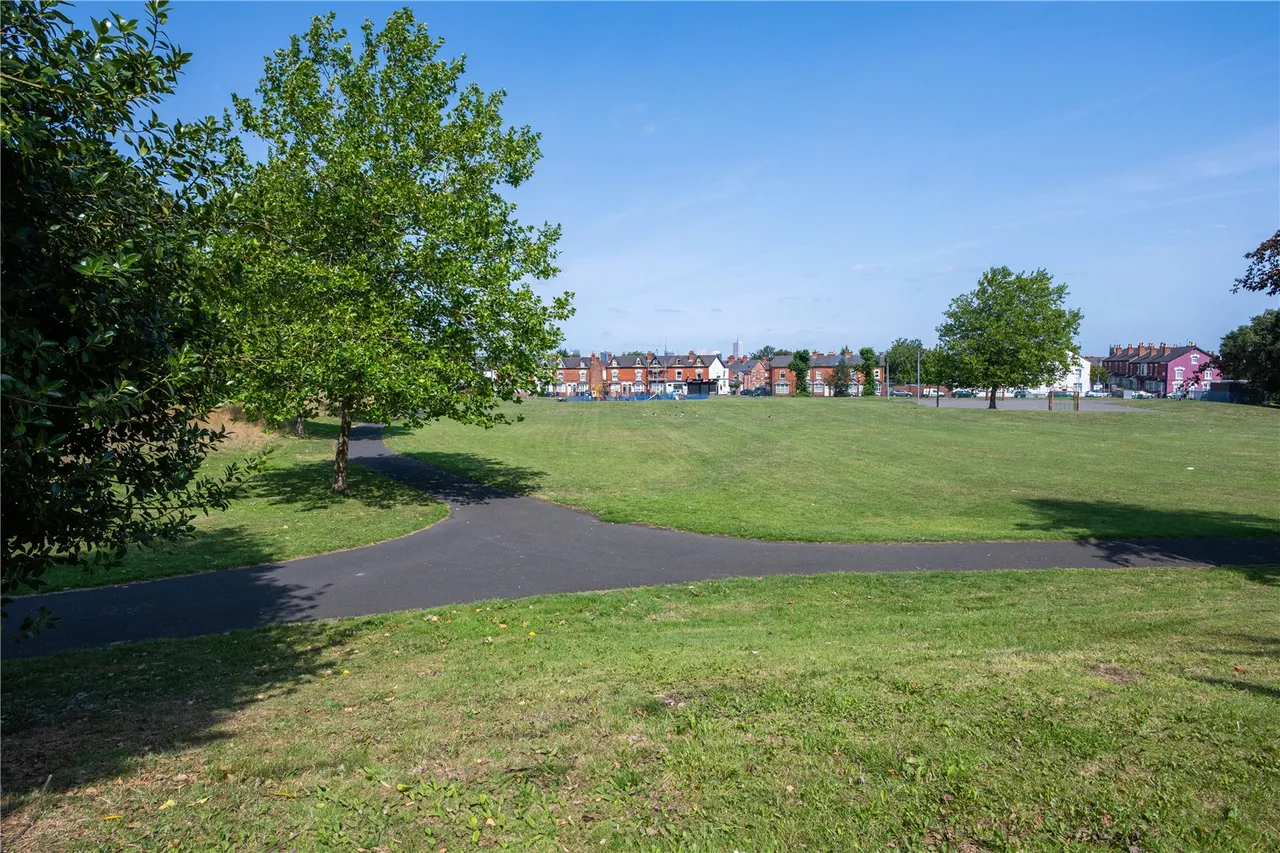 Birchwood Crescent, Balsall Heath, Birmingham, B12 8BN, photo 4