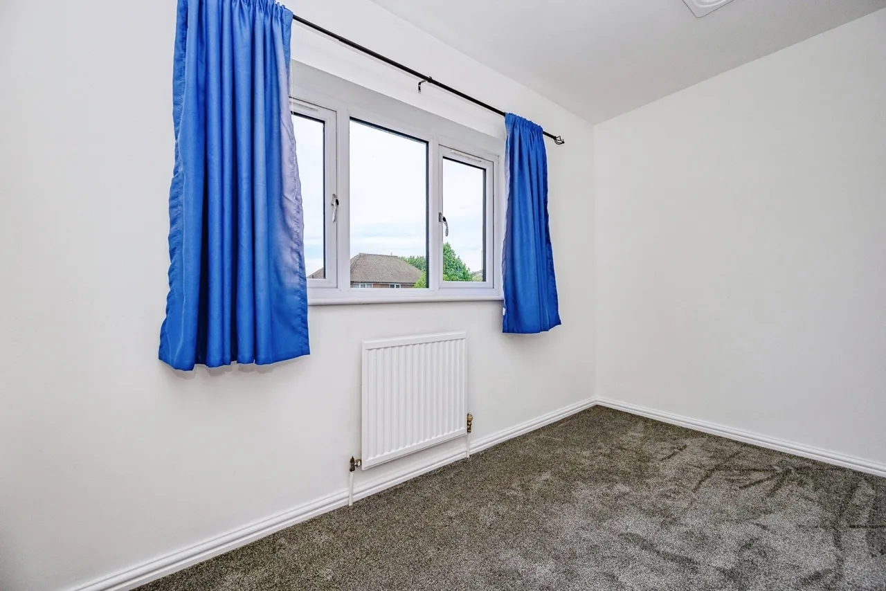 Mallard Gardens, Luton, Bedfordshire, LU3, photo 6