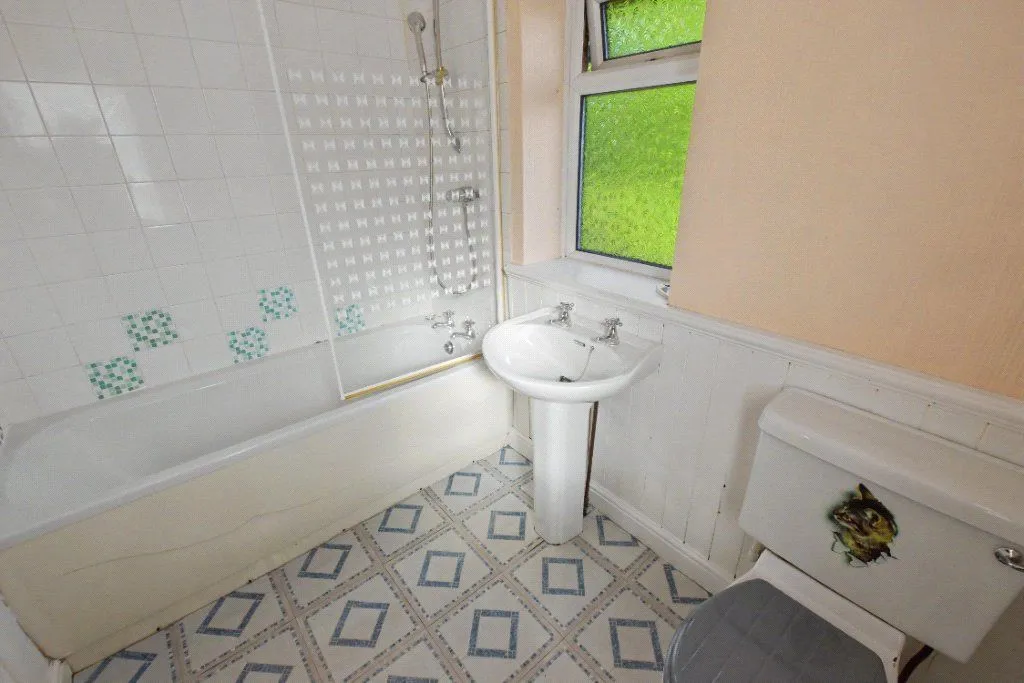 Stonebridge Grove, Leeds, LS12, photo 10