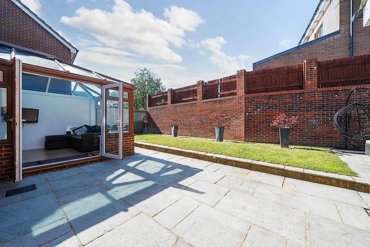 Sheepwash Court, Basingstoke, RG24, photo 5