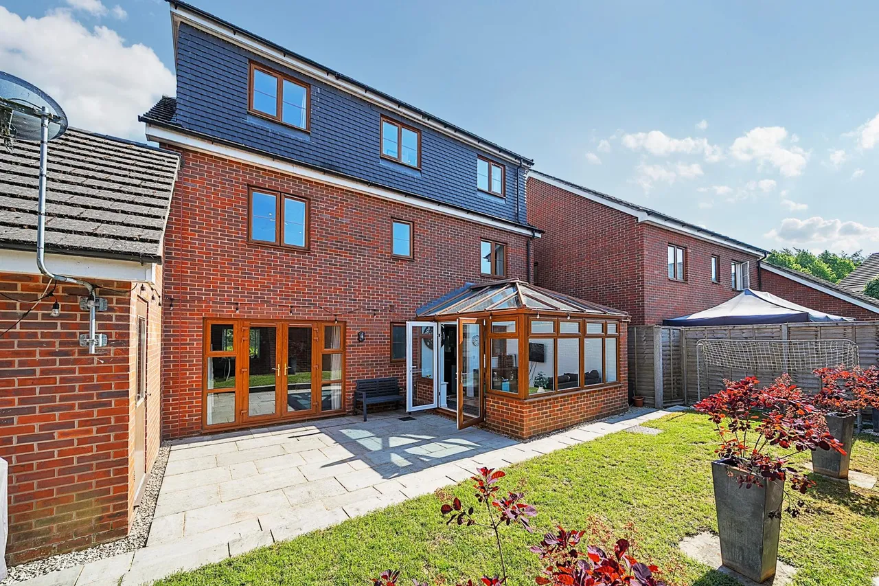Sheepwash Court, Basingstoke, RG24, photo 6
