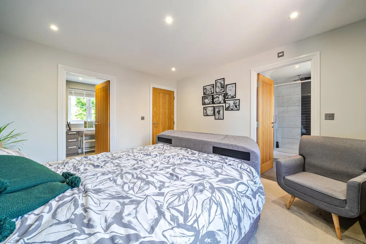 Sheepwash Court, Basingstoke, RG24, photo 11