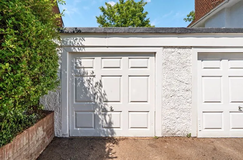 2 Russell Hill, Purley CR8 2JA, photo 15