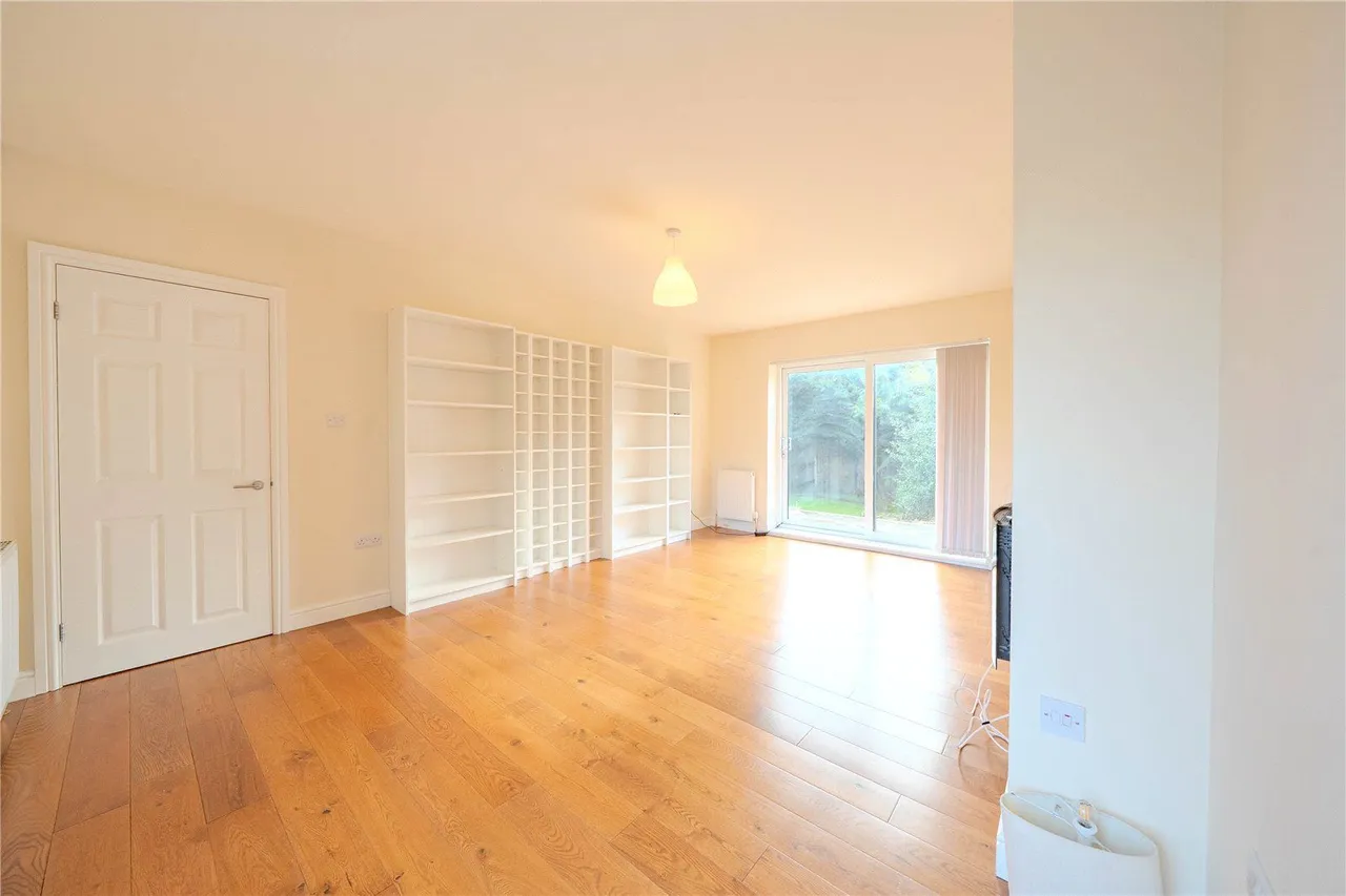 Woodhall Park Drive, Stanningley, LS28, photo 13