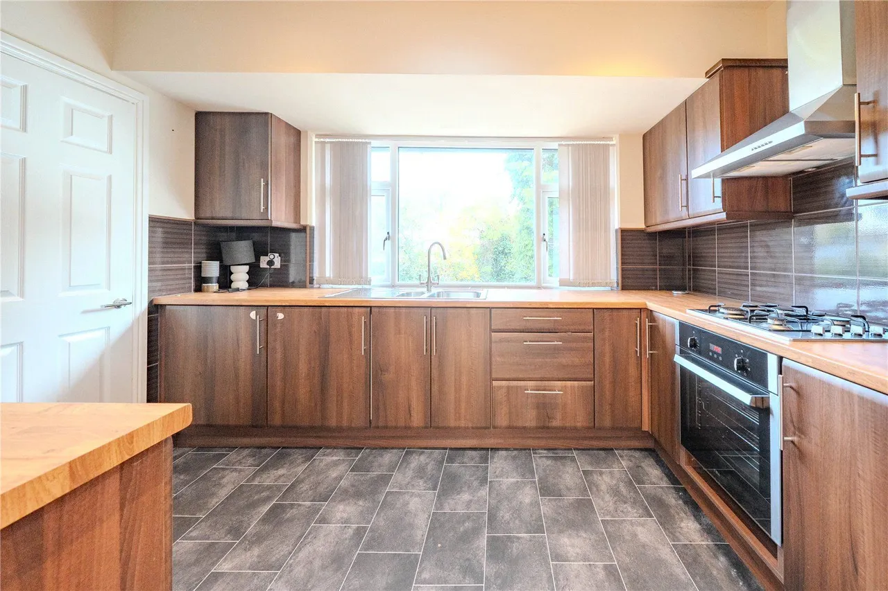 Woodhall Park Drive, Stanningley, LS28, photo 16