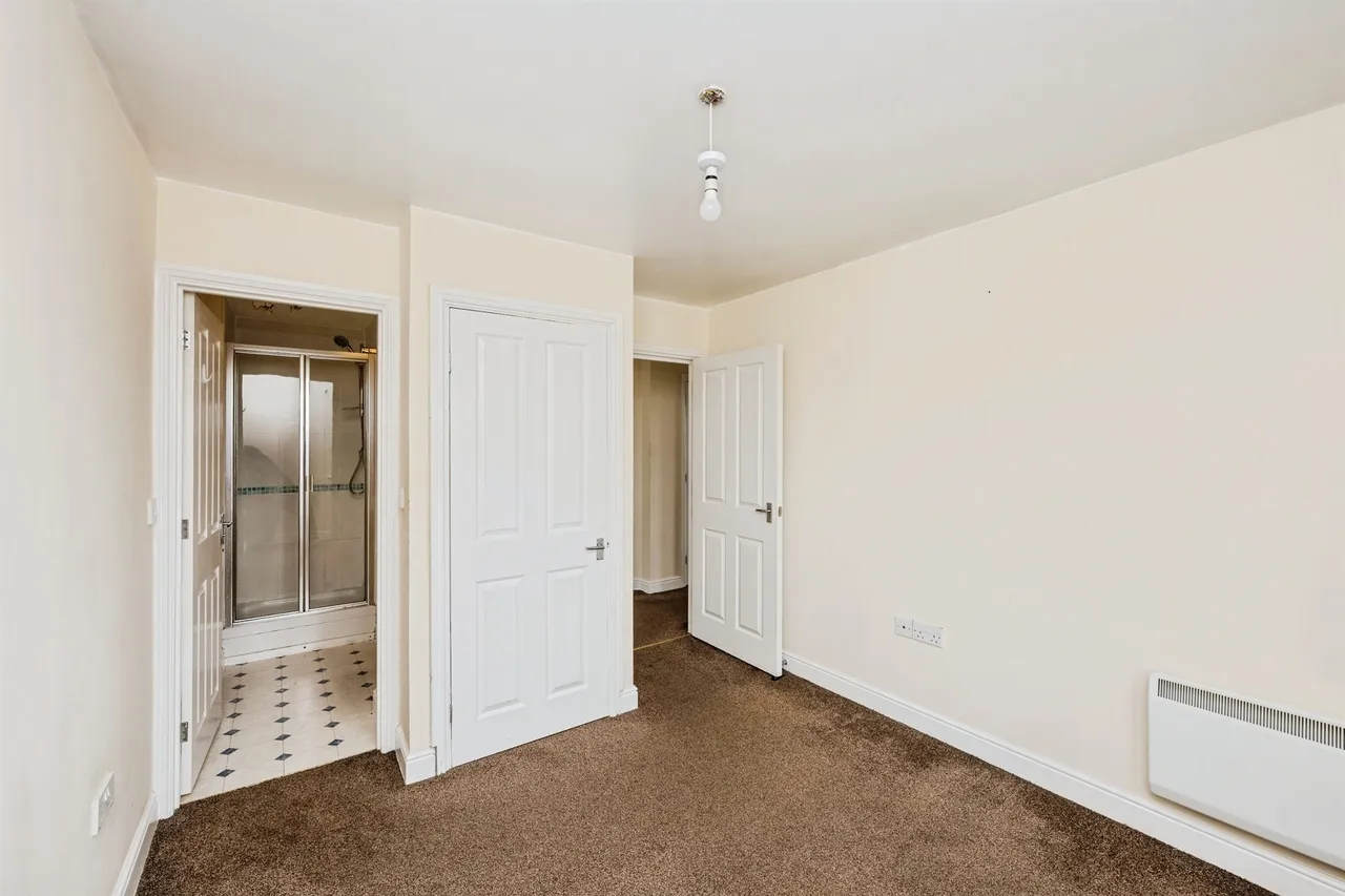 Geraint Jeremiah Close, Neath, SA11, photo 9