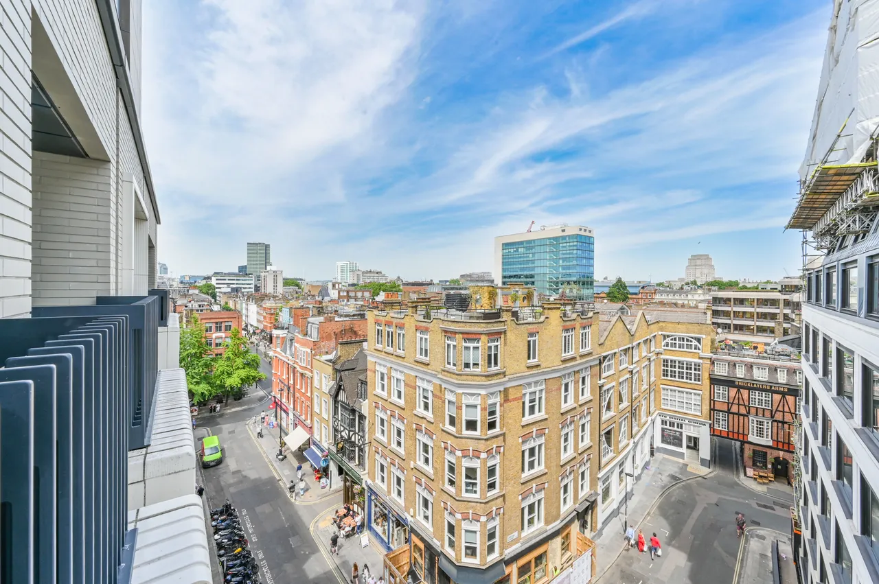 London, W1T, photo 12