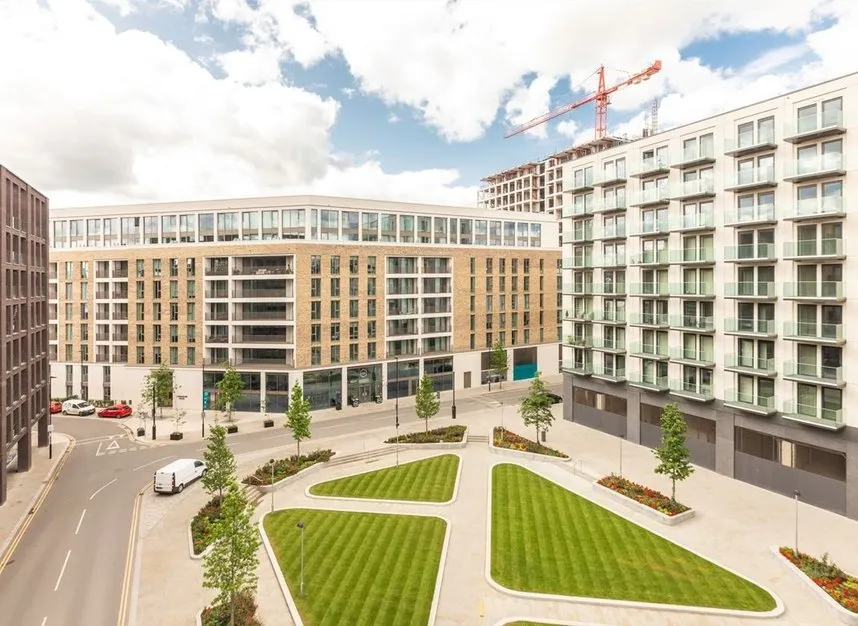1 bed flat to rent, Flagship House, Royal Wharf, E16