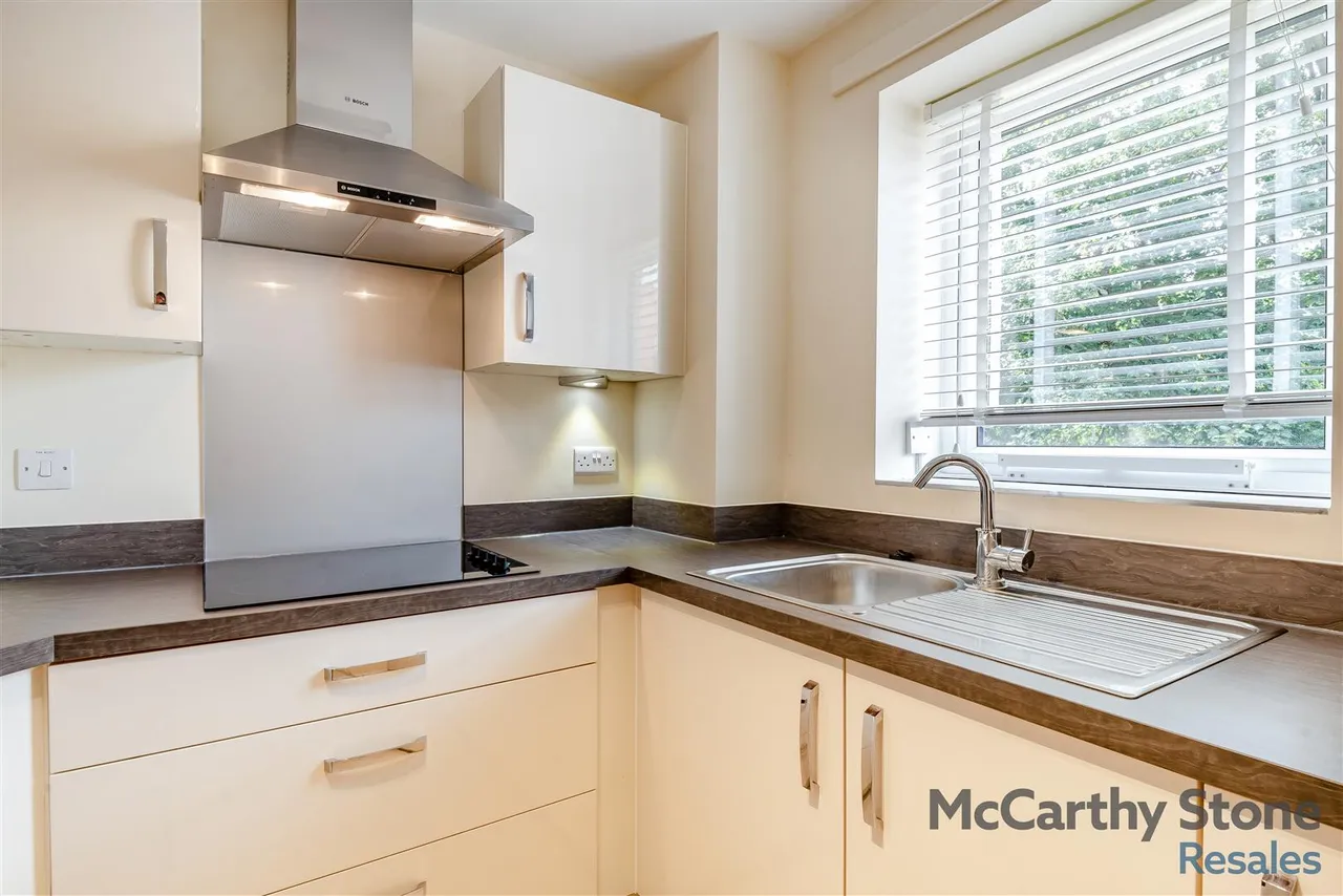 Wood Road, Wolverhampton, WV6, photo 9