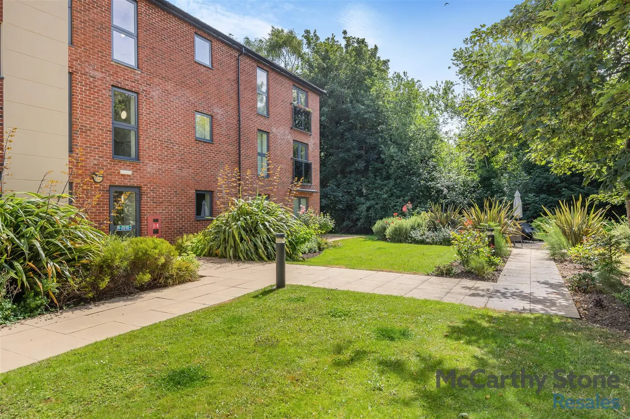 Wood Road, Wolverhampton, WV6, photo 27