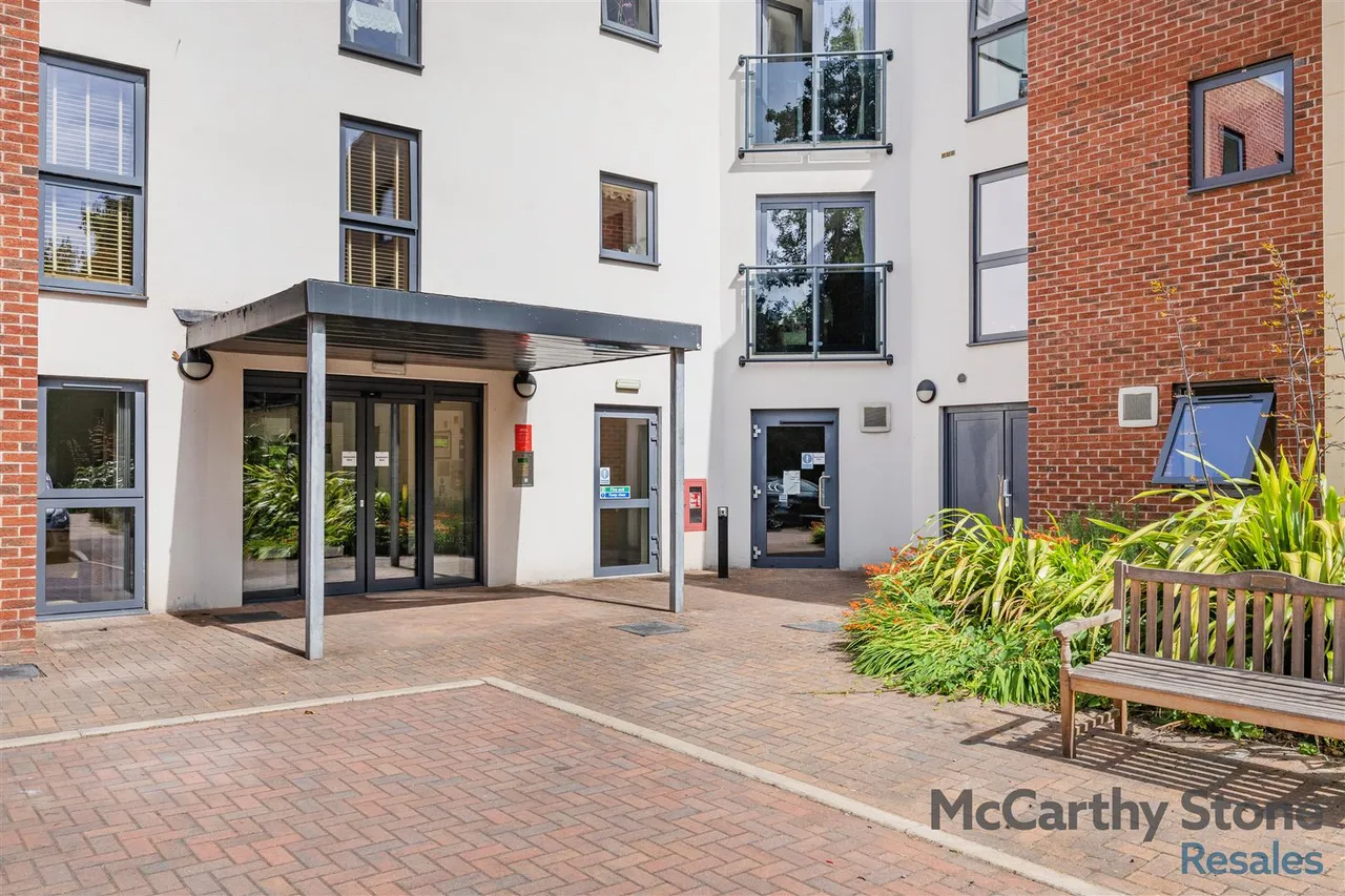 1 bed flat for sale, Wood Road, Wolverhampton, WV6